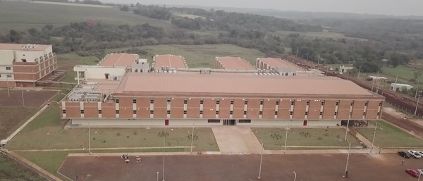 Obras del Gran hospital del Sur se encuentran en etapa final para ofrecer atención médica integral a la población - .::Agencia IP::.