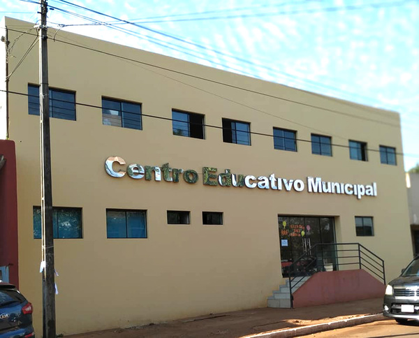 Imputan al profesor del CEM que acosaba a sus alumnas adolescentes - La Clave