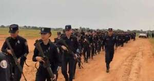 La Nación / Realizaron la tradicional “Marcha administrativa” de cadetes de la policía
