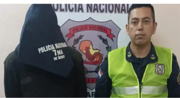 Polis detuvieron a depravado por exhibicionismo e incluso quiso “Manuela” en el calabozo