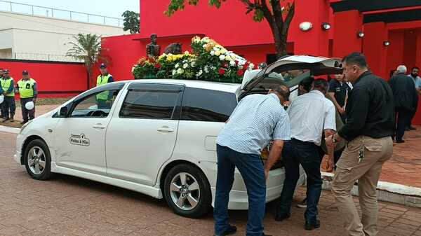 Emotiva Despedida al Reconocido Político Vidal Berdejo