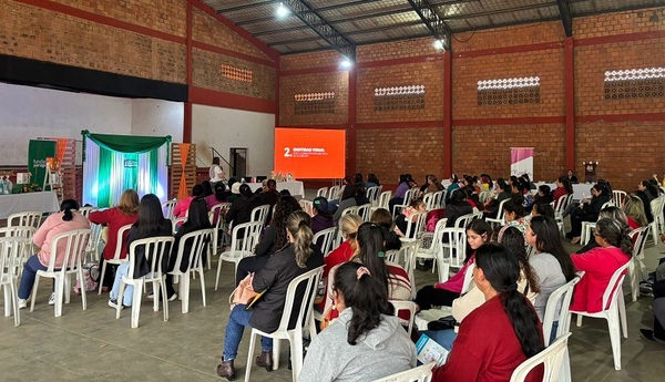 “Sentí que se puede en tu barrio” visitó Paraguarí, Carapeguá e Ybycuí