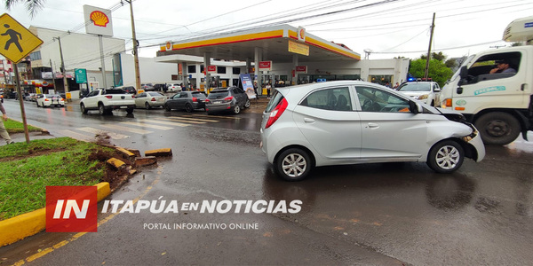 IMPRUDENCIA PROVOCA COLISIÓN EN PLENO CENTRO DE ENCARNACIÓN - Itapúa Noticias