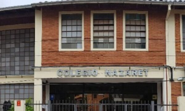 ¡Denuncian que en Cole de Lambercity desvisten a los alumnos!