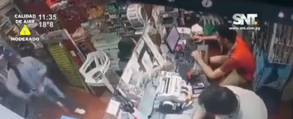 Comerciante peleó con el delincuente en Asunción - SNT
