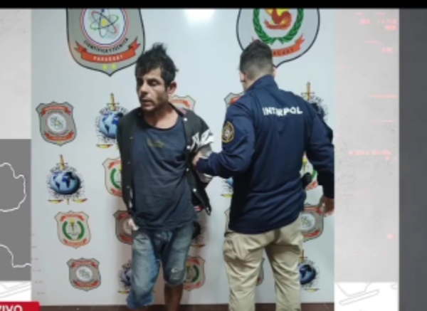 Chespi se arriesgó con todo y entró a robar en la INTERPOL onda “Misión Imposible”