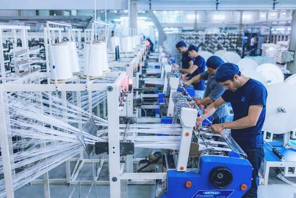Estabilidad laboral: central obrera está sorprendida con anuncio de Peña - Economía - ABC Color