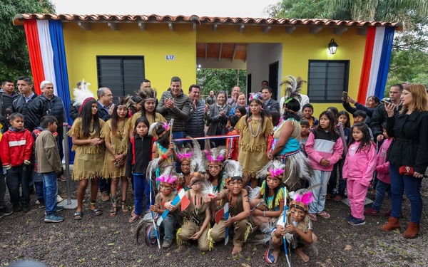 Entregan 130 viviendas a familias indígenas en Presidente Hayes