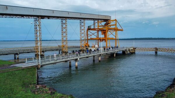 Río Paraguay registra su nivel más bajo en los últimos tiempos - Unicanal