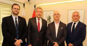 La Nación / La exposición de Diego Schäfer en la Embajada de Uruguay