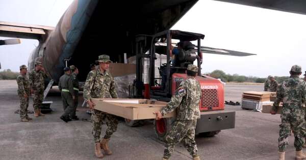 La Nación / Avión hidrante opera en la zona del cerro Chovoreca