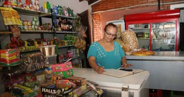La Nación / Comerciantes tratan de aguantar cambiar los precios