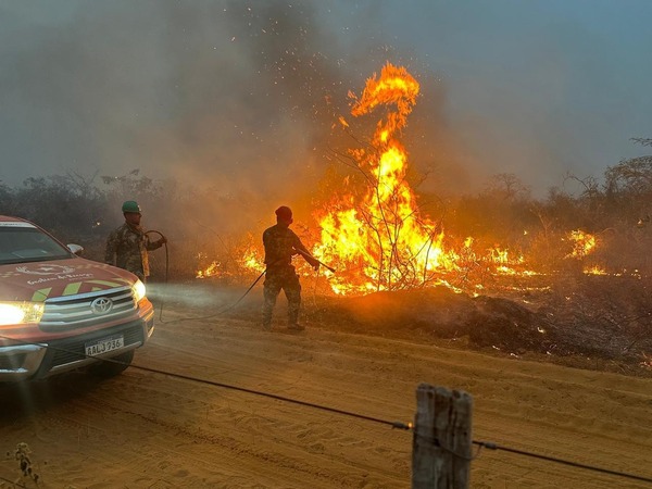 Salud reporta que asistidos por incendio en el Chaco ascienden a casi 900 - ADN Digital