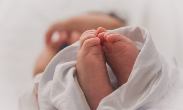 IPS pide disculpas a familia de bebé en terapia por administrarle leche en las venas en lugar del medicamento