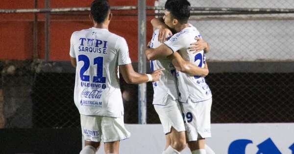 La Nación / Triplete de Valdez para Ameliano