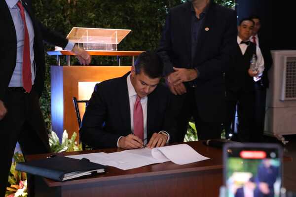 Peña anunció propuestas para fortalecer industrialización y ampliar la maquila, buscando potenciar generación de empleo - .::Agencia IP::.