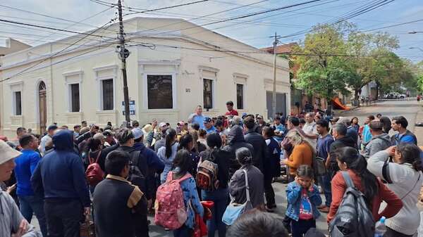 Tras acuerdo, levantan protestas en zona del MUVH - Nacionales - ABC Color