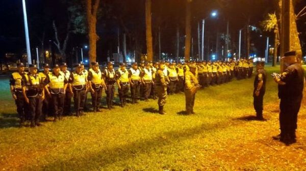 Tras gestiones del diputado Santiago Benitez llega un pelotón de 30 policías: Garantía de seguridad para el Black Friday Frontera 2024