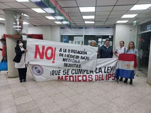 IPS acusa a cirujanos pediátricos de coacción; afirman que seguro social está cumpliendo con ley de carga horaria laboral - Nacionales - ABC Color