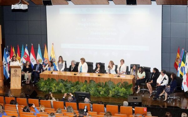 Se constituye la Federación de Mujeres Juezas de Latinoamérica (FEMJUL)