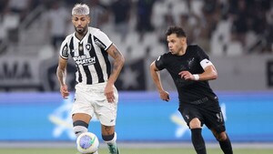 Botafogo hunde a Corinthians y se afianza como líder en Brasil