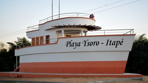 Un colosal barco se posiciona como atractivo turístico en el Guairá