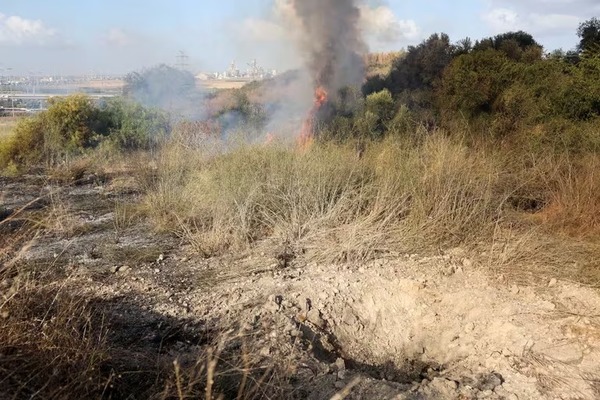 Tensión en Medio Oriente: un misil balístico disparado desde Yemen cruzó el centro de Israel y cayó en una zona deshabitada - ADN Digital