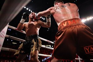 Versus / 'Canelo' Álvarez arrolla a Berlanga y retiene títulos de campeón supermediano
