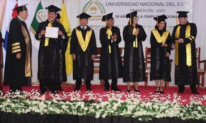 Filial Mallorquín de la UNE presenta a graduados de 4 carreras