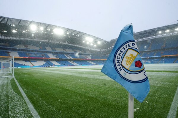 Versus / El Manchester City se sienta en el banquillo de los acusados