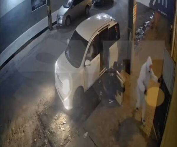[VIDEO] Patrullera pasó la lado de un robo y los polis ni pillaron