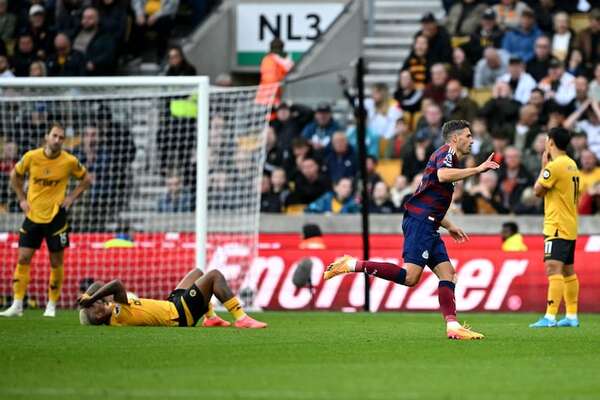 El Newcastle supera al Wolverhampton con dos golazos - Fútbol Internacional - ABC Color