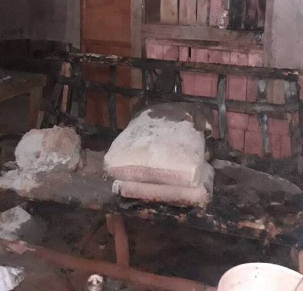 [VIDEO] Por culpa de un "chupón" casi incendia toda su casa