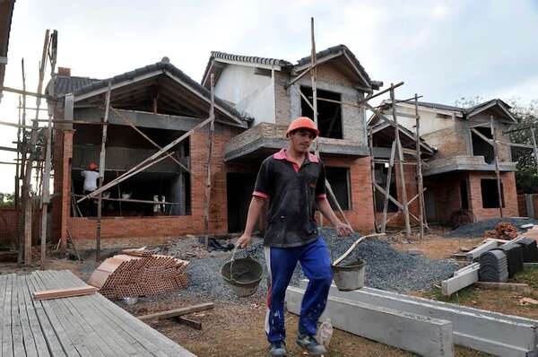 Primera vivienda: Especialista recomienda industrialización y formalización para mejorar acceso a la casa propia para la clase media - Economía - ABC Color