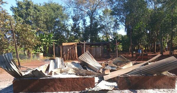 La Nación / Un hombre habría incendiado su casa estando sus dos hijos menores dentro
