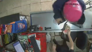 Uniformados de playeros, asaltaron comercio a pasos de comisaría en San Lorenzo