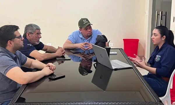Mantienen reunión con representantes del MADES en Santa Rita