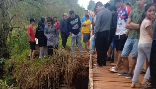 ¡Ma’ena! Motoca murió tras caer con su biciclo de un puente