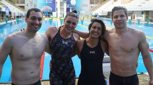 Natación: Club Benjamín Hockin, en la cima del Máster - Polideportivo - ABC Color