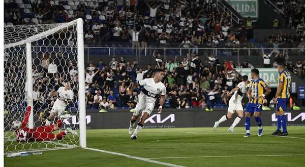 Olimpia gana un duelo electrizante - Fútbol - ABC Color