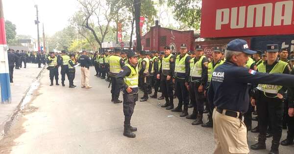 Diario HOY | Una treintena de hinchas luqueños derivados a la Agrupación