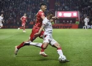 Versus / Newell's, con tres paraguayos en sus filas, sufre dura caída en Argentina