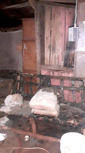 Por celos, descontrolado hombre casi quema vivos a sus dos hijos pequeños - La Clave