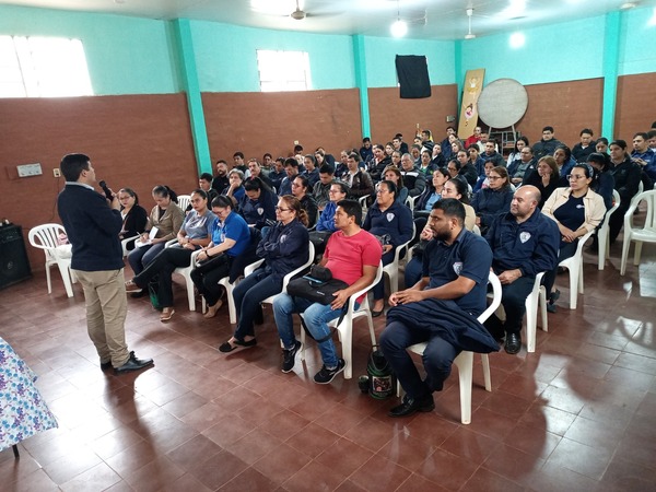 SUMAR en Cordillera: capacitan a docentes y padres de familia en la prevención del impacto de drogas - .::Agencia IP::.