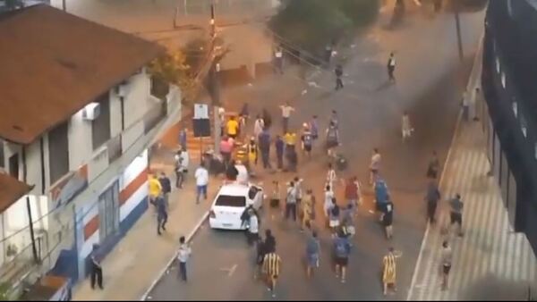 Pelea entre barrabravas de Luque dejó tres heridos