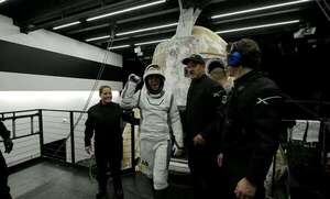 La histórica misión espacial privada regresa con éxito a la Tierra - Ciencia - ABC Color