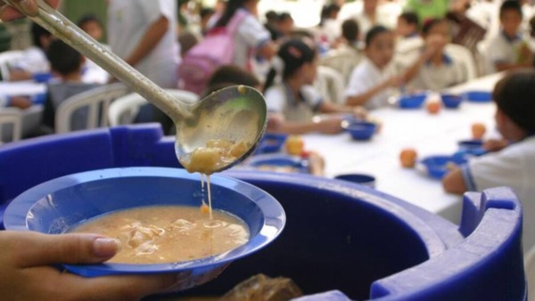 Alto Paraná: "Hambre Cero” beneficia a más de 11.000 estudiantes - ADN Digital