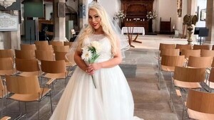 Una mujer se casó consigo misma y se divorció en su primer aniversario