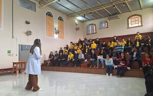 Realizan charla de prevención del suicidio en la Escuela Cristiana CIMA