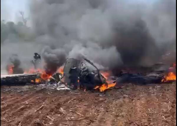 AUDIO: Avioneta se estrella en Caazapá: investigan si el incendio fue intencional - Periodísticamente - ABC Color